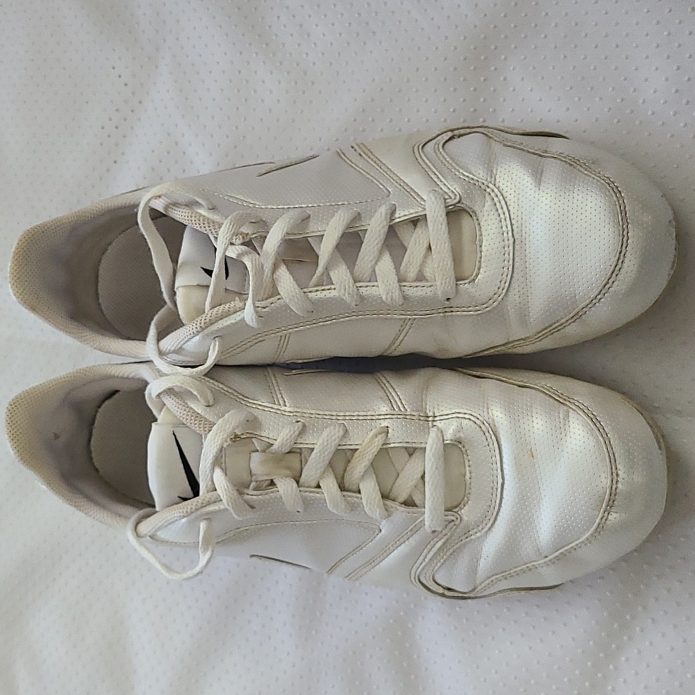 NIKE WOMEN'S SHOE